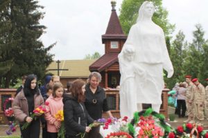 В жуковской Матрёновке почтили память жертв геноцида советского народа — заживо сожжённых мирных жителей