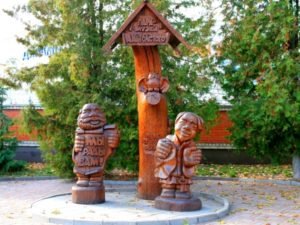 Жителей Брянска пригласили на пешеходную экскурсию в парк-музей Толстого