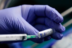 Вакцинация от коронавируса охватила почти 60% взрослого населения Брянской области