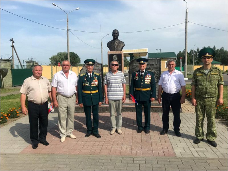 Брянские ветераны-пограничники посетили именную заставу в белорусском Лоеве