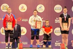Брянские тяжелоатлеты привезли две медали с предолимпийского чемпионата России