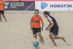 Брянские футболистки-пляжницы бьются за пятое место чемпионата России