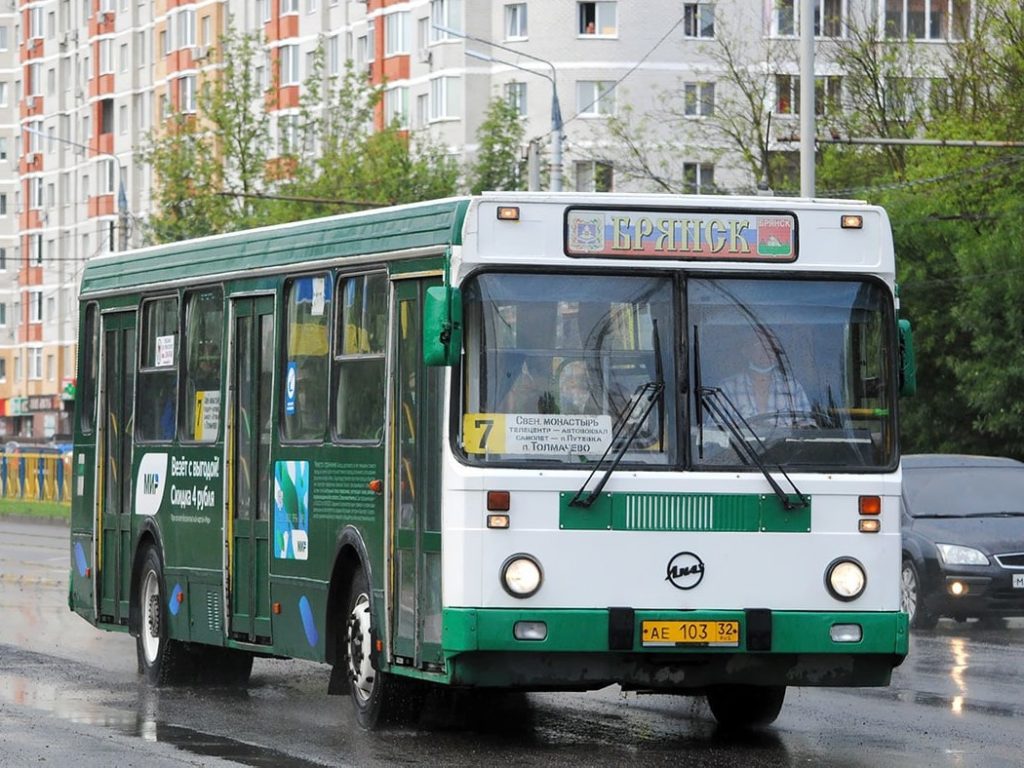 Старейший автобус брянского автопарка работает на маршруте №7