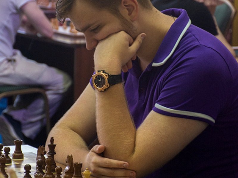 После первого дня на шахматном турнире в Брянске лидирует Дмитрий Андрейкин
