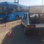В Брянске цыганская «девятка» протаранила пассажирский автобус маршрута №9