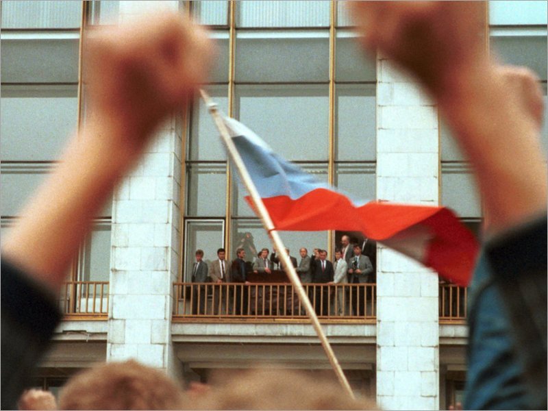 В России вспоминают события августовского путча 1991 года: брянские власти и тогда говорили исключительно о картошке