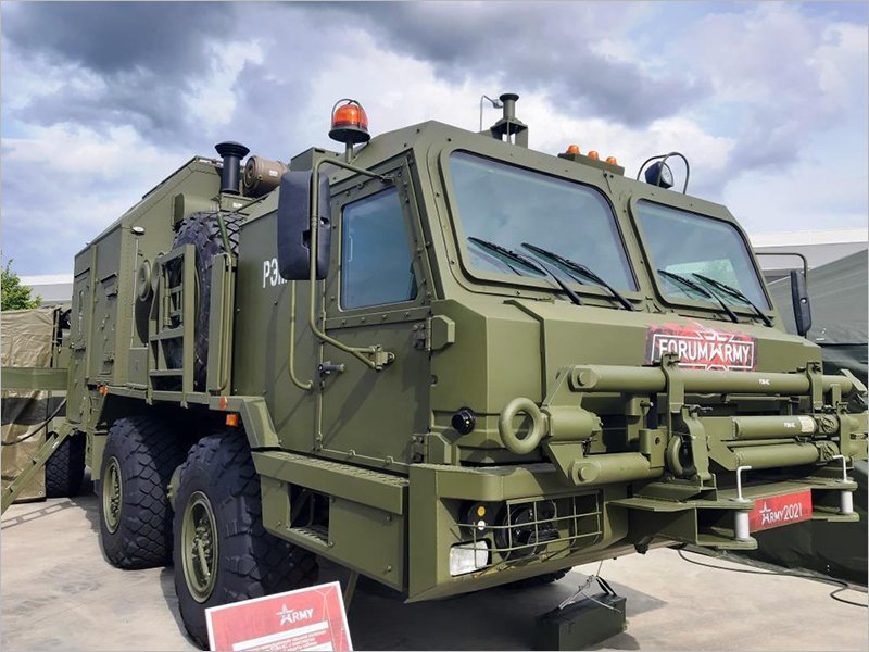 Брянский автозавод представил на Форуме «Армия-2021» «гражданскую» технику для нефтяников