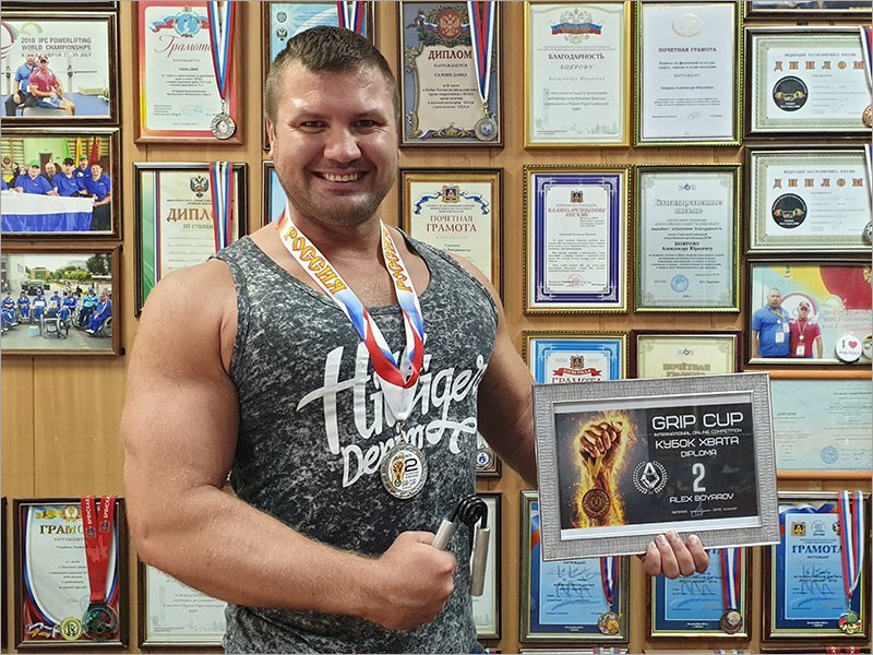 Брянский силач Александр Бояров стал серебряным призёром международного турнира «Кубок Хвата»