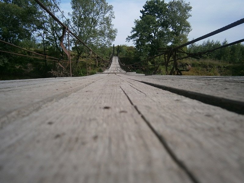 Хотылёвскому мосту, включённому в число красивейших мест планеты, требуется ремонт