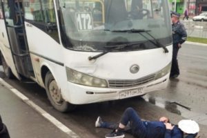 В Брянске скончался мужчина, которого накануне переехал автобус