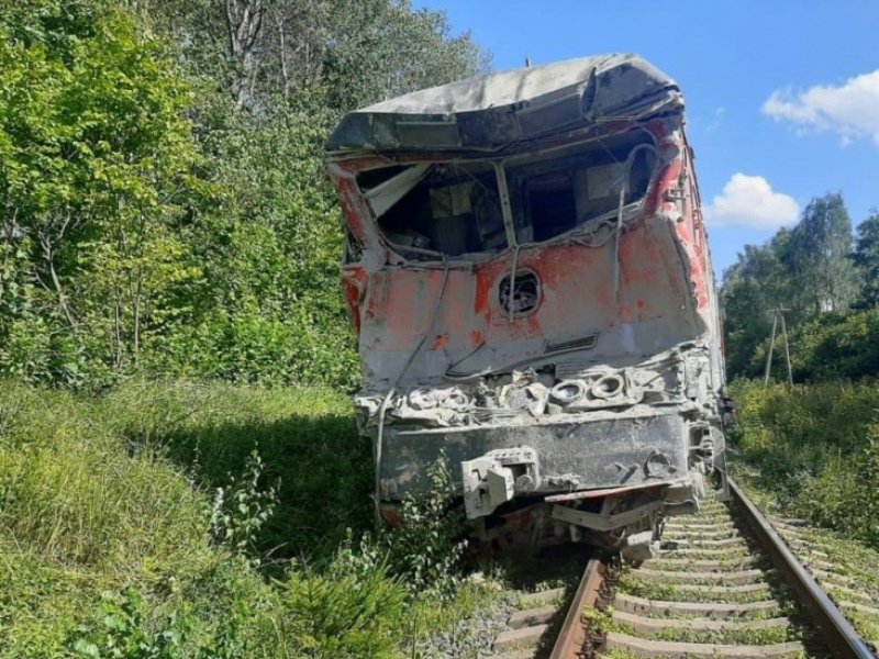 Катастрофа накануне Дня железнодорожника: поезд, протаранивший цементовоз, обслуживала брянская бригада