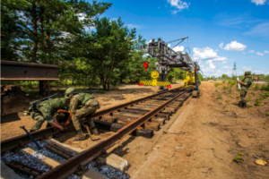 В Брянске военные железнодорожники проложили новые пути после «нападения диверсантов»