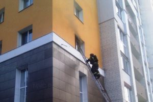 В Брянске горела квартира в жилом комплексе «Академический»