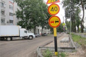 С капитально ремонтируемой улицы Медведева исчезла вся дорожная техника
