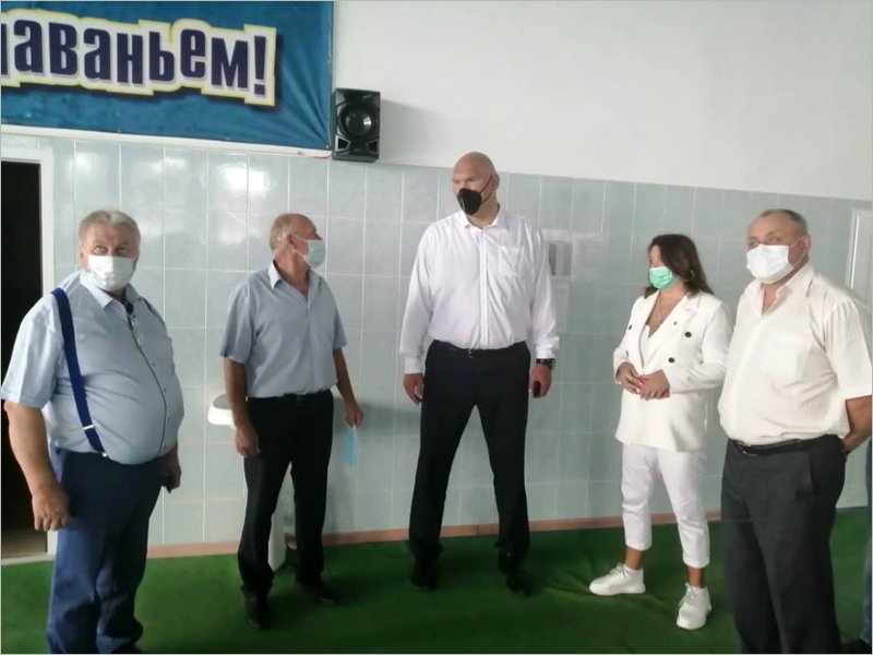 Депутат Николай Валуев посетил с визитом погарскую свалку