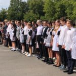 В Брянской области День знаний отметили более 12 тыс. первоклассников и 5,5 тыс. выпускников