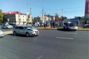 В Брянске на проспекте Станке Димитрова водитель-нарушитель сломал себе шею