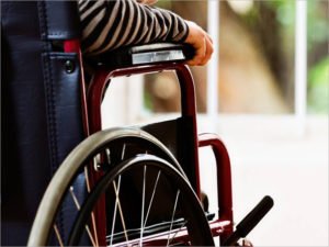 В Брянской области появилась возможность бесплатно ремонтировать инвалидные коляски