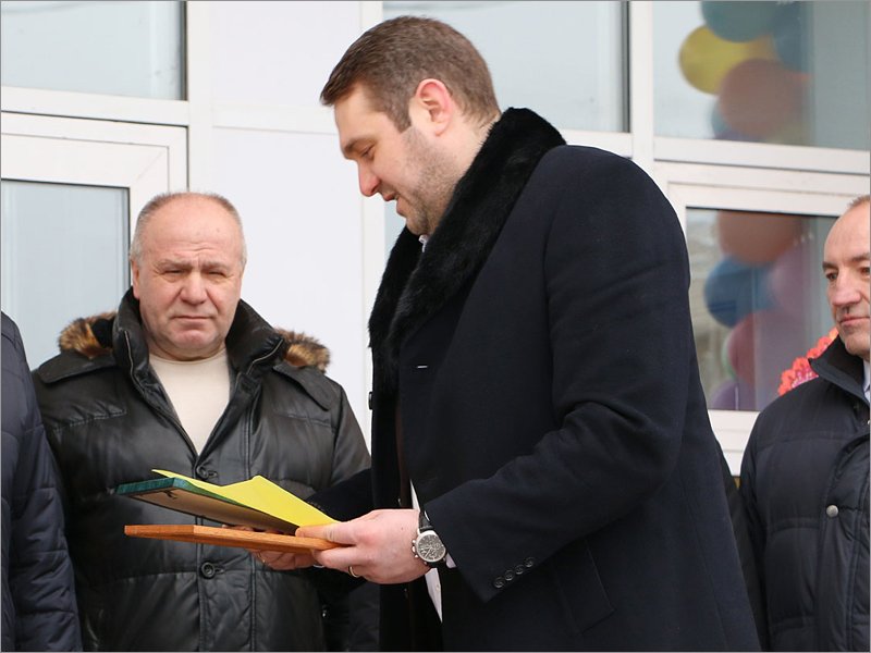 Клинцовский депутат и сын депутата, осуждённый за взяточничество, сдал мандат