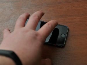 Молодой житель Брянска «обменял» четыре смартфона на два года общего режима