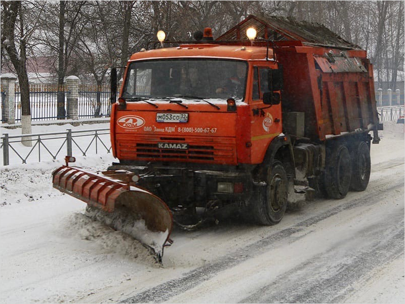Брянск зимой будут убирать 137 машин. Круглосуточно