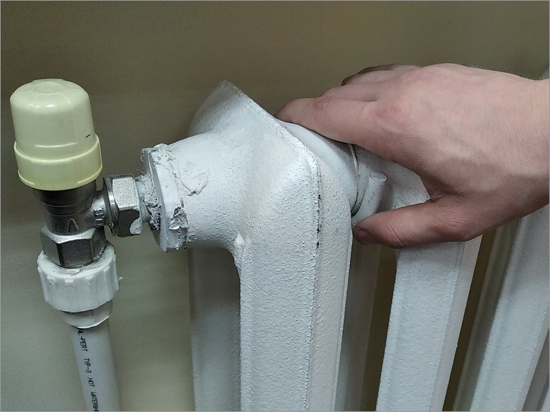 «В ванной полотенцесушитель холодный, температура 14 градусов»: жители Брянска массово жалуются на холод в квартирах в Новый год. Направляем жалобы в ОНФ