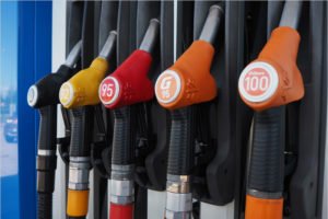 Общероссийское снижение цен на бензин продолжилось в апреле — Росстат