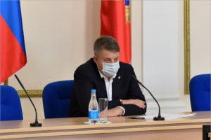 Брянские СМИ: губернатор Александр Богомаз находится на ковидной самоизоляции