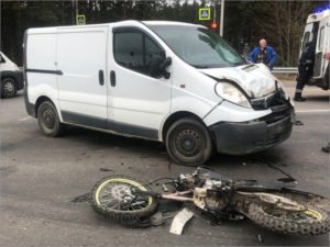 Водитель мопеда сломал себе шею в ДТП на объездной дороге вокруг Брянска
