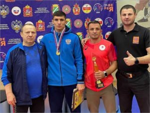 Брянский борец завоевал золотую медаль первенства России