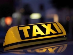 Водителям с непогашенной судимостью запретят работать в такси