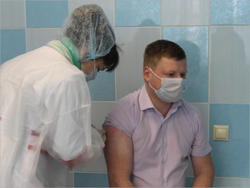 На Брянском автозаводе 70% работников вакцинированы от коронавируса