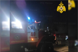 В Гордеевке пожарные почти четыре часа тушили жилой дом