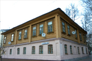 «Дом на углу» на бульваре Гагарина в Брянске будет передан на 10 лет Фонду Могилевцевых
