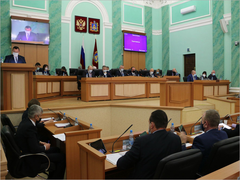 Брянские депутаты при трёх голосах против поддержали закон о временном введении системы QR-кодов