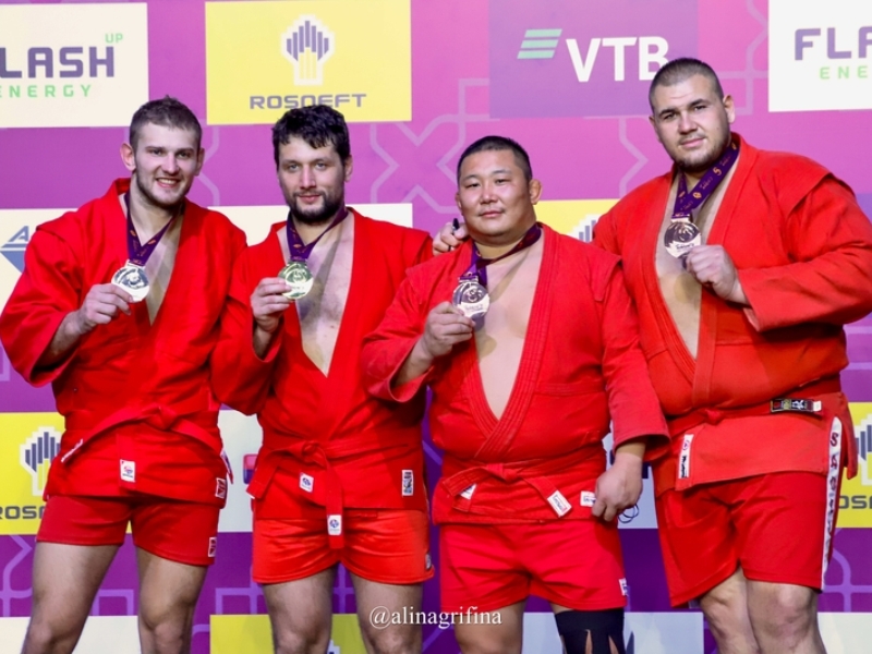 Брянский самбист Артём Осипенко стал девятикратным чемпионом мира