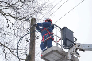 Электроснабжение в шести районах Брянской области восстановлено — МЧС