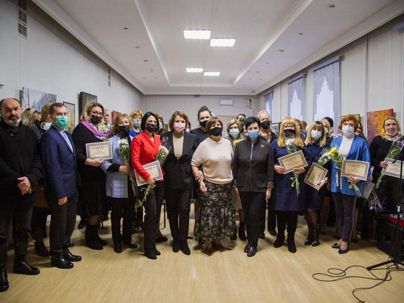 В Брянске лучшим работникам культуры и искусства вручили муниципальные премии в 30 тыс. рублей