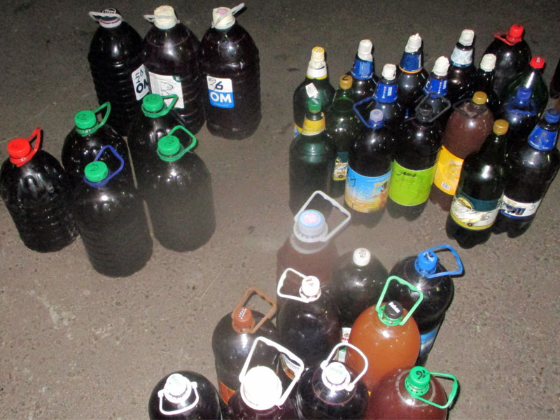 Брянская таможня помешала молдаванину провезти 270 л вина «для личного употребления»
