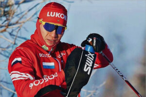 Александр Большунов выиграл серебряную медаль в классической гонке на 15 км на «Тур де Ски»