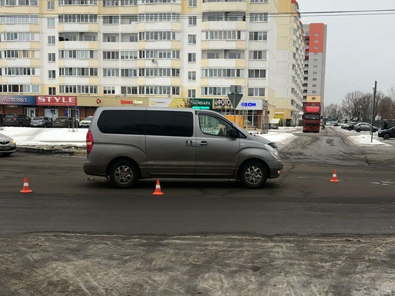 В Брянске на Чернышевского иномарка сбила пенсионерку-нарушительницу