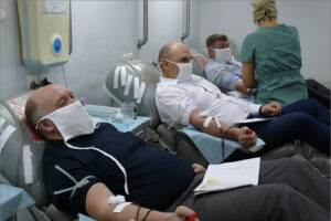 Брянские единороссы поделились кровью в добровольческой акции «Волонтёры-доноры»