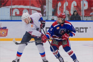 Хоккейный «Брянск» обменялся победами в Новомосковске и встречает Новый год на шестом месте