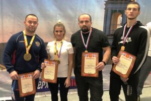 Брянские пауэрлифтеры завоевали семь золотых медалей на чемпионате ЦФО