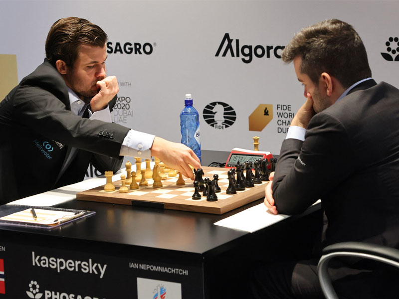 Ян Непомнящий проиграл Карлсену в матче за мировую шахматную корону