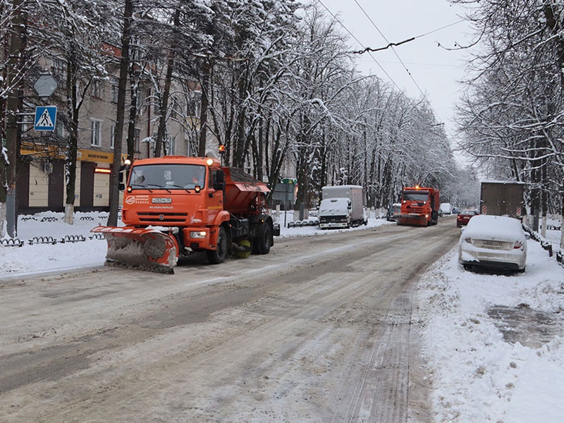 С улиц Брянска вывезли уже более 500 тонн снега