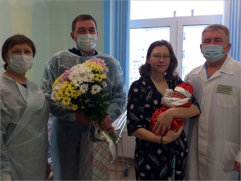 Первый новорождённый-2022 появился на свет в Брянске  через 20 минут после Нового года