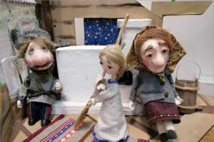 Спектакль брянского театра кукол «Снегурочка» обживает музейное пространство
