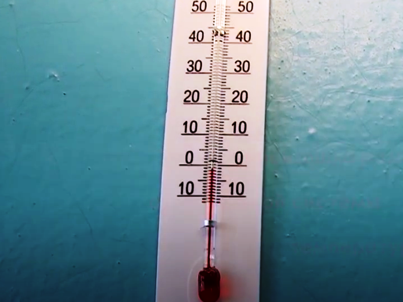 В брянской сельской школе в классах минусовая температура — перемёрзла система отопления
