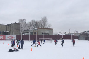 В Брянске проходит турнир по мини-футболу на снегу